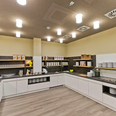 Super 8 Fribourg im Breisgau