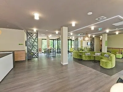 Super 8 Hotell 3*