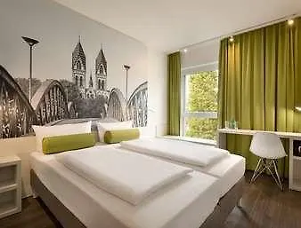 Super 8 3* Freiburg im Breisgau