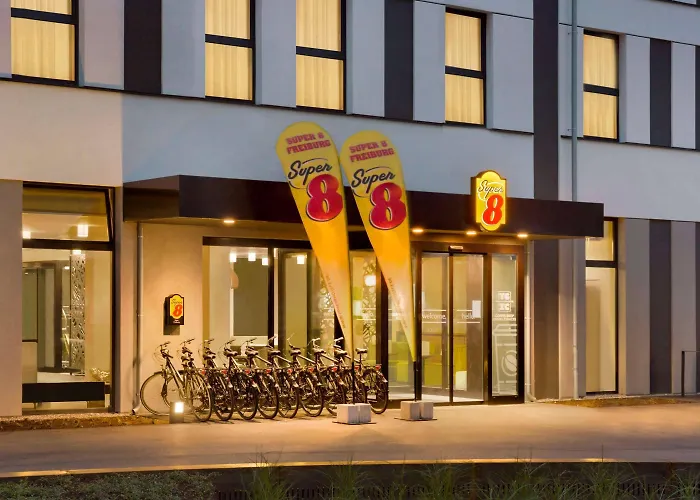 Super 8
