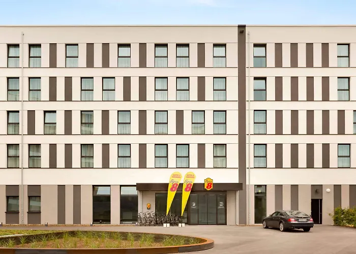Hotel Super 8 Freiburg im Breisgau